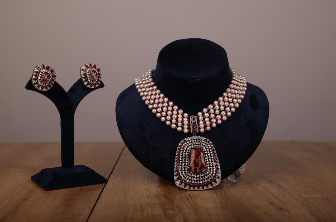 Ranihaar Ruby Pearl Set